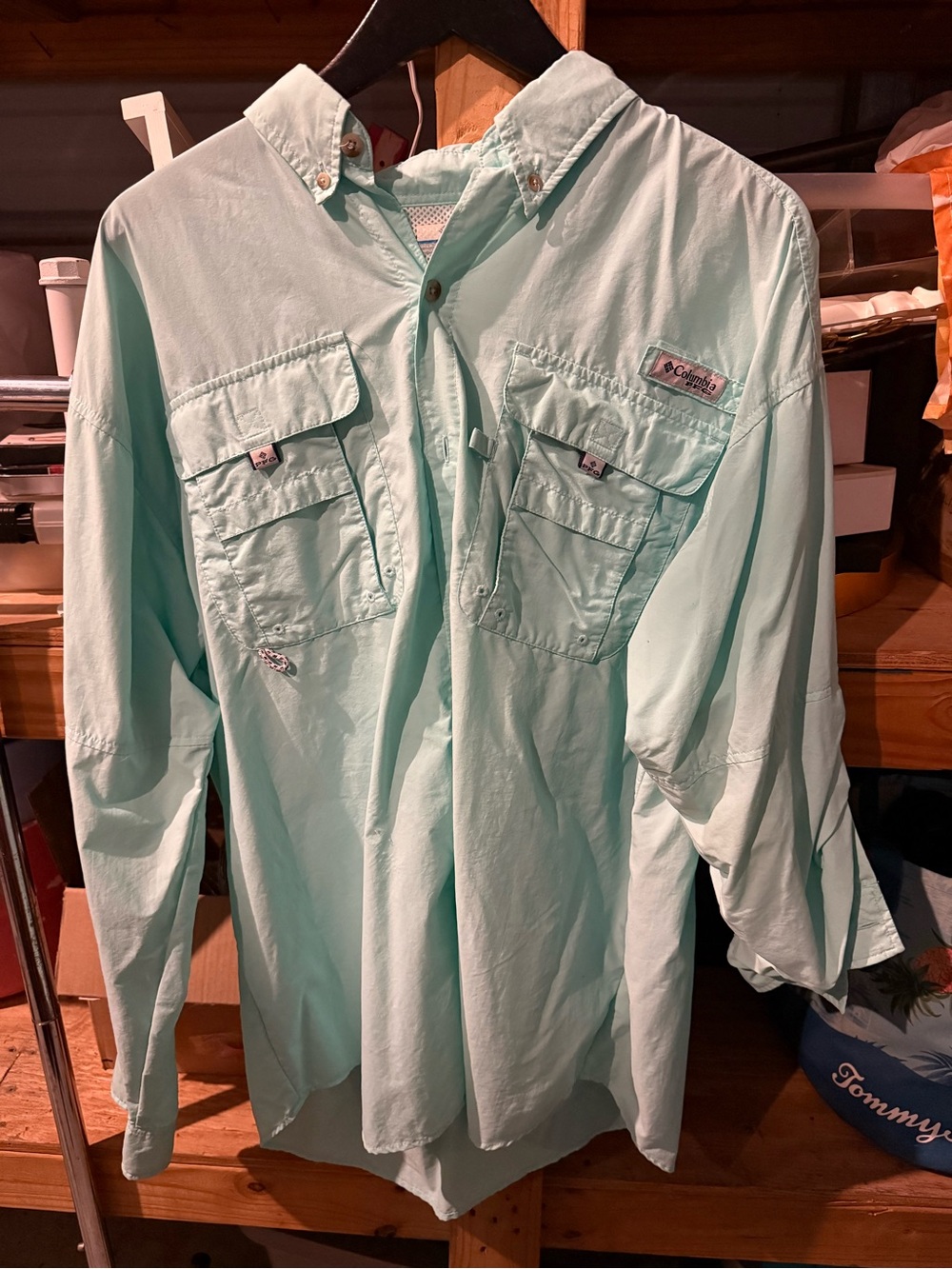 Columbia Men’s Light Mint Green Long-Sleeve Button-Down Shirt